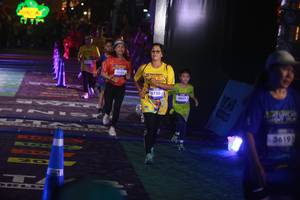 BIB: 3592, 9720, 3097, 3619
                            <button type="button" onclick="openModal(26275163)" class="btn btn-primary btn-sm float-right btn-popup" data-toggle="modal" data-target=".modal-high-quality">
                        <i class="fas fa-shopping-cart"></i> Add to Cart
                    </button>
                                            <button type="button" onclick="isThisMe(26275163, true)" class="btn btn-success btn-sm float-right btn-popup btn-isme hidden" data-toggle="tooltip" data-placement="bottom" title="นี่คือรูปของคุณใช่ไหม คลิกที่นี่เพื่อเอาเข้าอัลบั้ม">
                        <i class="fas fa-plus"></i> Add to album
                    </button>
                    <button type="button" onclick="isThisMe(26275163, false)" class="btn btn-warning btn-sm float-right btn-popup btn-isnotme hidden">
                        <i class="fas fa-ban"></i> Remove from album
                    </button>